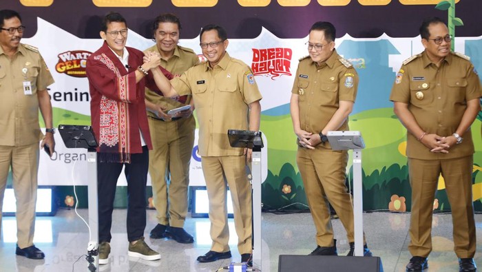 Pj Gubernur Jatim Adhy Karyono dan mendagri tito dan menparekraf