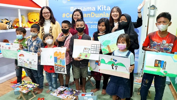 Beginilah potret keceriaan anak-anak kurang beruntung yang ada di rumah singgah untuk menjalani perawatan penyakit kronis yang di deritanya.