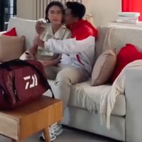 Foto-foto mesra kebucinan Arhan dan Zize itu akhirnya kini diungkap ke publik. Dari foto-foto tersebut juga terlihat Zize yang kerap menemani Arhan bertanding sepak bola. Foto: Instagram/@pratamaarhan8