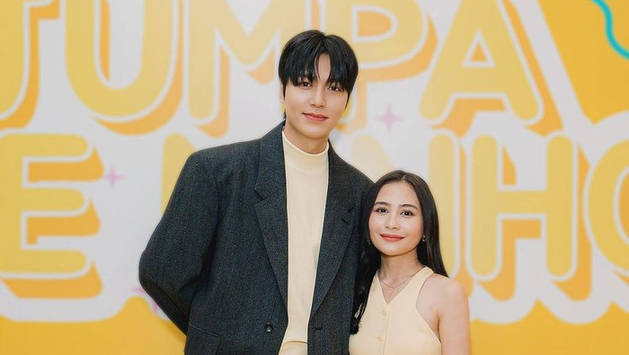 Prilly Latuconsina dengan Lee Min Ho.