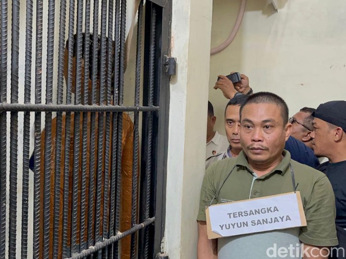 Rekonstruksi kasus Ragil tewas dianiaya dua polisi.