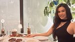 Sebelum Melahirkan, Vicy Melanie Kulineran Romantis Bareng Kevin Aprilio