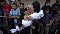 Serangan militer Israel berikutnya terhadap Gaza telah menewaskan hampir 42.000 warga Palestina, menurut Kementerian Kesehatan Gaza. (AP Photo/Abdel Kareem Hana)