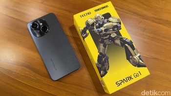 Baterainya berkapasitas 5.000 mAh dengan pengisian 15W. Fitur menarik yang diberikan meliputi dual speaker, dukungan jadirngan 4.5G dan infrared red untuk mengontrol perangkat rumah tangga lainnya. Foto: Adi Fida Rahman/detikINET