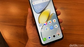 Tecno Spark Go 1 punya layar berukuran 6,67 inch dengan resolusi HD+. Refresh rate sudah 120Hz memberikan pengalaman mulus saat menggulir layar. Foto: Adi Fida Rahman/detikINET