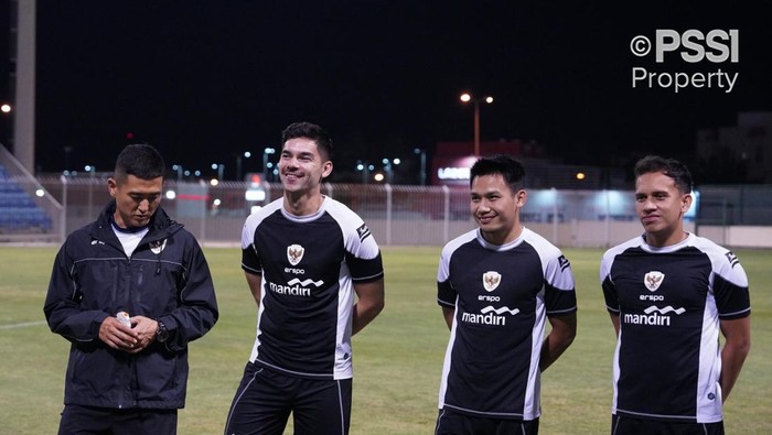 Timnas Indonesia latihan di Bahrain.