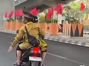 Polisi Tilang ETLE Pemotor Bonceng Ustaz Maulana Tidak Pakai Helm di Makassar