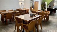 Restoran ini terbilang luas dan uniknya, di dalam restoran tersebut terdapat gerai-gerai makanan Aceh tetapi masih dalam satu naungan. Foto: detikcom/Riska Fitria