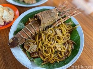 Waroeng Aceh Garuda: Ada Mie Aceh Topping Lobster Utuh Dimasak Tradisional