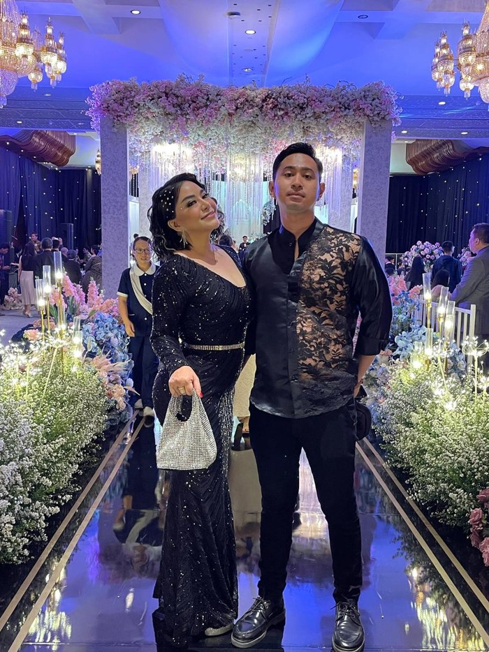 anisa bahar anisa bahar