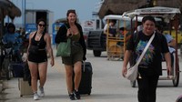 Saat bergerak ke arah timur, Badai Milton diperkirakan akan menghantam semenanjung Yucatan di Meksiko. (REUTERS/Paola Chiomante)