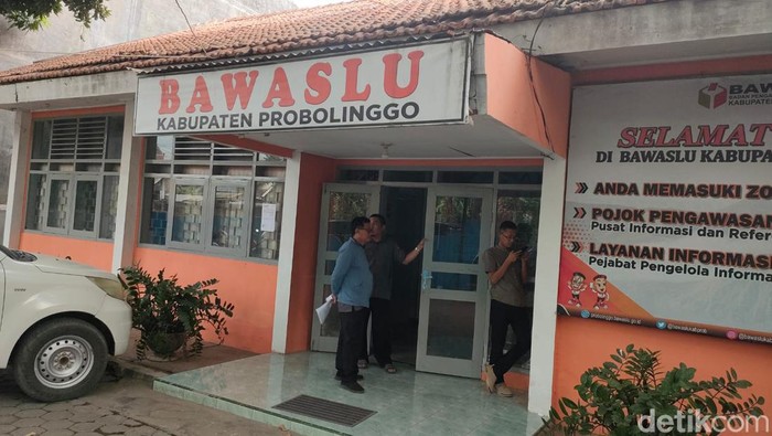 Bawaslu Probolinggo.