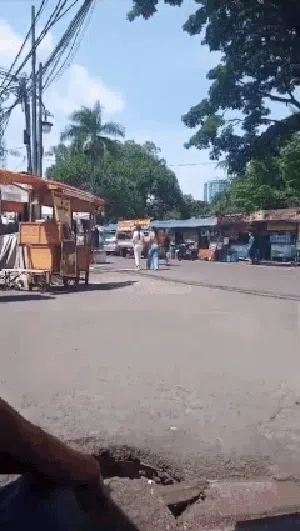 Aksi Kocak Super Hero Dikejar Satpol PP Ternyata Cuma Akting