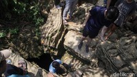Situs Gua Agung Garunggang adalah salah satu destinasi wisata alam yang terletak di Desa Karang Tengah, tepatnya 350 mdpl dari wisata Hutan Hujan Sentul, Kecamatan Babakan Madang, Bogor, Jawa Barat.