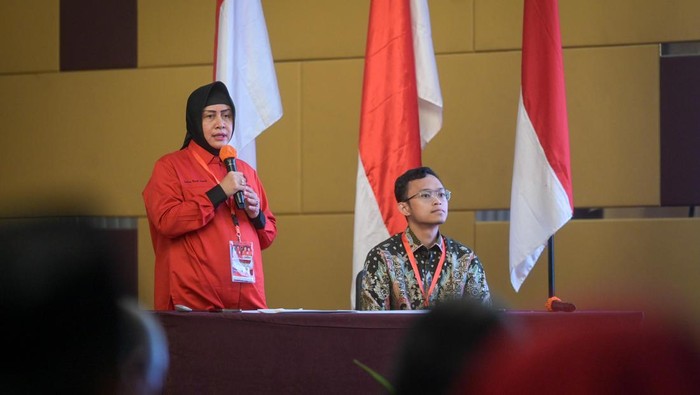 Indira Jusuf Ismail memaparkan visi misinya di hadapan kader PDIP Makassar. Dokumen Istimewa