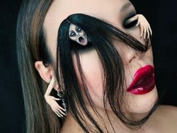 Aksi Kreator IG Merias Wajah Seram Bikin Tercengang