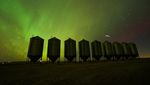 Cantiknya Aurora Borealis di Langit Kanada