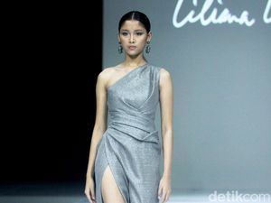 10 Koleksi Busana Liliana Lim, Gaun Elegan Terinspirasi Fenomena Alam