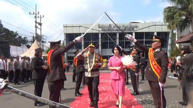 Kombes Nanang Haryono saat acara penyambutan di Mapolresta Malang Kota