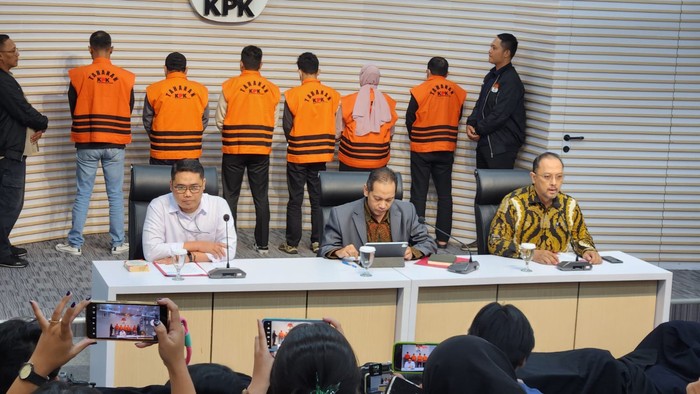 Konferensi pers kasus suap Gubernur Kalsel di KPK (Adrial/detikcom)