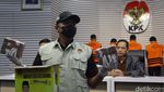 KPK Pamerkan Duit Rp 13 M Terkait Kasus Suap Gubernur Kalsel