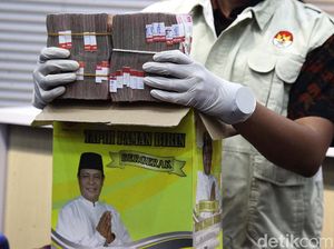 Video Kode Suap Logistik Paman Gubernur Kalsel yang Belum Ditangkap