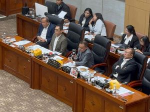 Dasco Telepon Prabowo di Tengah Rapat Hakim Ngadu soal Gaji