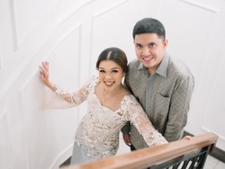 7 Foto Lamaran Komika Oza Rangkuti & Aisha, Penuh Canda Tawa Bahagia