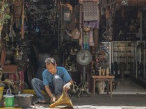 Serasa Kembali ke Masa Lalu di Pasar Barang Antik Menteng