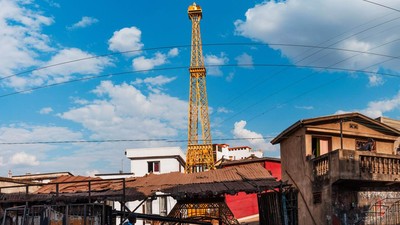 Penampakan Menara Eiffel Mini di Madagaskar