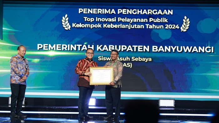 Pendidikan Siswa Asuh Sebaya Pemkab Banyuwangi diganjar penghargaan oleh Kemen PAN RB
