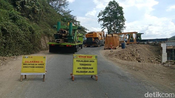 Peralatan jembatan elevated Tompo Ladang.