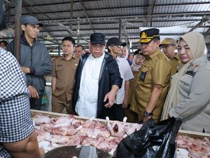 Pj Walkot Palembang Temukan Pedagang Main Harga Mengatasnamakan Pemkot