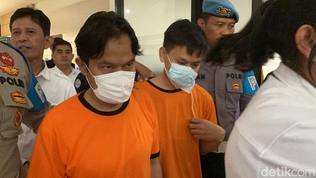 Polisi menggelar konferensi pers terkait kasus pencabulan anak di panti asuhan Kunciran Indah, Kota Tangerang, Selasa, 8 Oktober 2024.