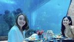 Potret Amanda Manopo Makan di Restoran hingga Ngemil Brownies