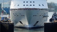 Dilansir dari Britannica, tarif untuk menggunakan Terusan Panama bervariasi berdasarkan ukuran kapal. Sebuah kapal kargo modern mungkin harus membayar lebih dari 800.000 dollar AS atau setara dengan Rp 12.358.880.000 per transit. Jika lewat pintu baru Neo Panamax, dikutip dari Logistics Asia, kapal berukuran besar dan terisi penuh bisa membayar lebih dari 1 juta dollar AS setara dengan Rp 15.448.600.000.  