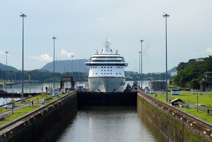 The cruise ship Brilliance of the Seas enters the Miraflores Locks in the Panama Canal, in Panama City, Panama October 7, 2024. REUTERS/Enea Lebrun TPX IMAGES OF THE DAY