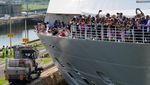 Potret Kapal Pesiar Brilliance of the Seas Melewati Terusan Panama