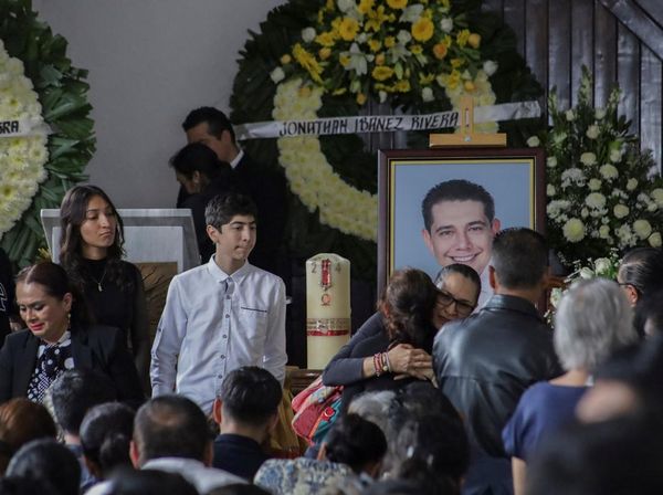 Prosesi Pemakaman Wali Kota di Meksiko yang Dibunuh