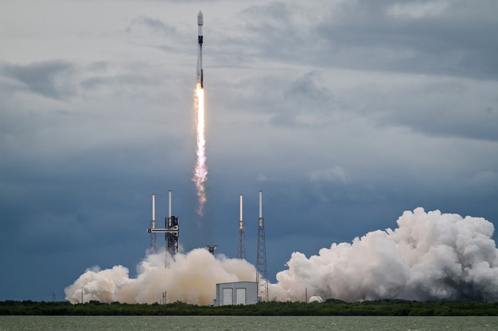 A SpaceX Falcon 9 rocket lifts off from launch complex-40 carrying the European Space Agency Hera spacecraft on a mission to the asteroid Dimorphos, at the Cape Canaveral Space Force Station, in Cape Canaveral, Florida, U.S., October 7, 2024. REUTERS/Steve Nesius