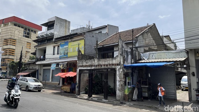 Rumah di Jalan Jamika, Kota Bandung yang kerap dikaitkan dengan lokasi jatuhnya pesawat latih 1996 silam