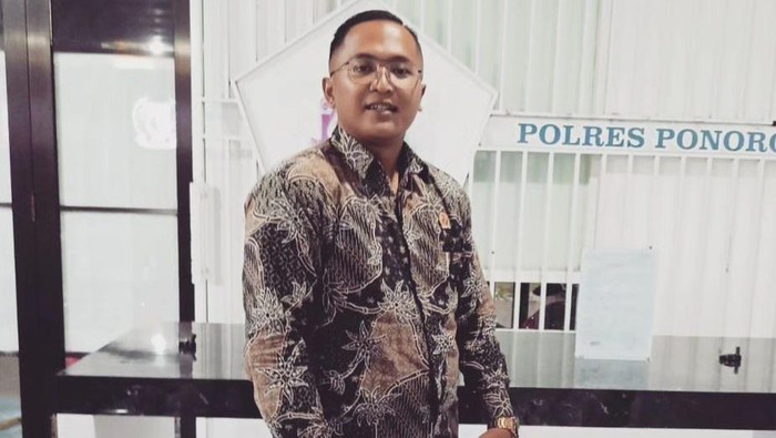 Tim Khuasa Hukum GUS, Axel Kharisma