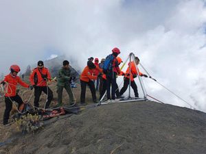 Pendaki Asal Jakarta yang Jatuh di Gunung Rinjani Ditemukan Tewas