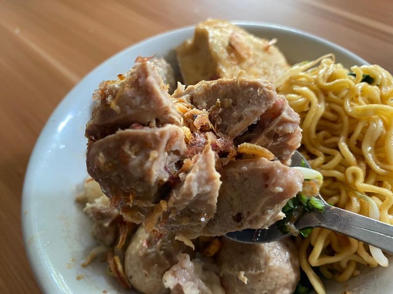 Warung Bakso Wonogiri Legendaris Ini Sehari Ludes 45 Kg Bakso