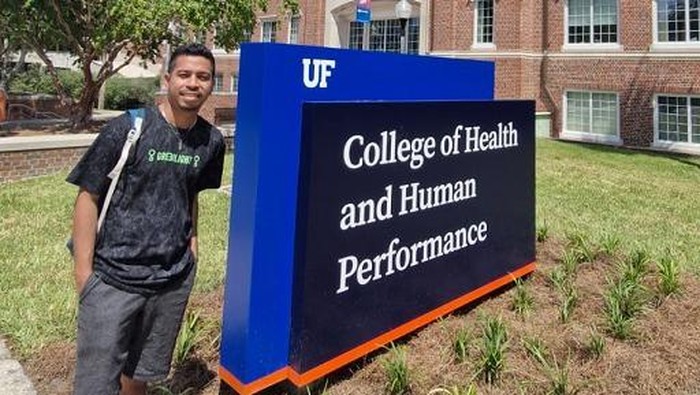 Yohanes saat di Universitas Florida, AS