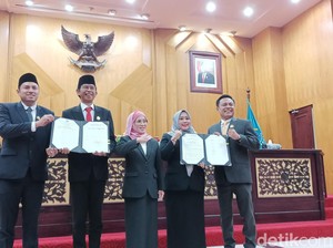 Ini 4 Pimpinan DPRD Surabaya Periode 2024-2029