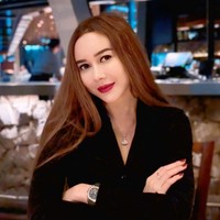 Hidung Aura Kasih kini dinilai lebih mancung dari sebelumnya. Hal itu yang membuat beberapa netizen menduga jika Aura Kasih mungkin telah menjalani prosedur operasi plastik, seperti yang banyak dijalani oleh para artis. Foto: Instagram/@aurakasih