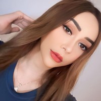 Di akun Instagram pribadinya Aura Kasih juga kerap membagikan foto-foto wajahnya dari dekat. Tak hanya hidung yang makin mancung, wajahnya pun kini tampak semakin tirus dan bibirnya lebih bervolume. Foto: Instagram/@aurakasih