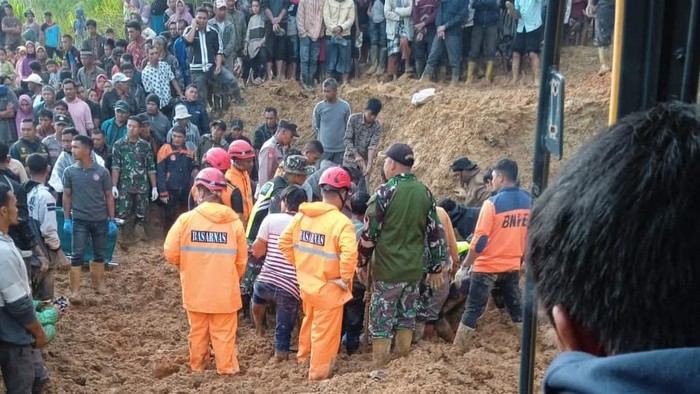 Banjir bandang dan tanah longsor melanda dua desa di Kecamatan Celala, Aceh Tengah. (Foto: dok BPBA)