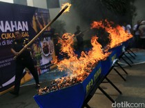 Potret Bea Cukai Bekasi Musnahkan 5 Juta Batang Rokok Ilegal